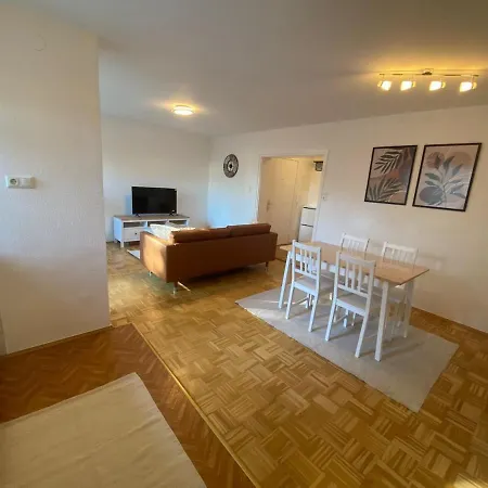 Luxurious 2 South Of Munich Apartment Ottobrunn
