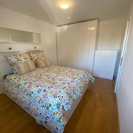 Luxurious 2 South Of Munich Apartment