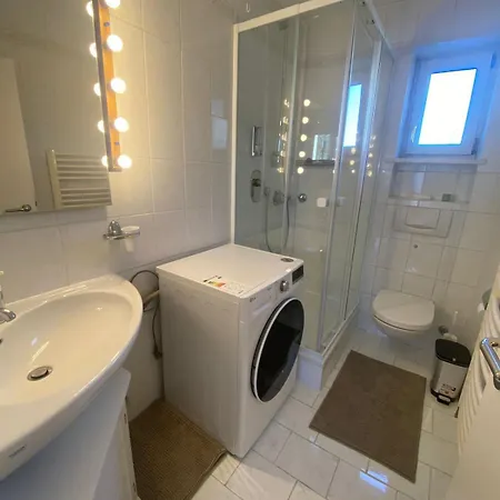 Luxurious 2 South Of Munich Apartment *